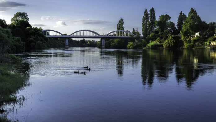 Fairfield bridge and the Waikato River in Hamilton city, New Zealand.